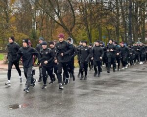 В духе глубокого уважения