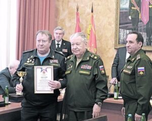 Выверенным военно-патриотическим курсом.