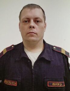 Старший сержант Дмитрий ИВАНОВ.