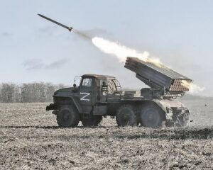 Противник полностью теряет инициативу.