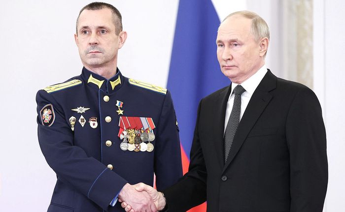 С подполковником Андреем ШЕЛЕСТОМ.