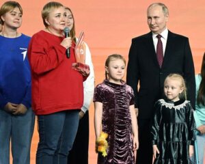 Пока мы вместе – мы непобедимы.