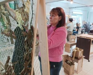 …И алые сердечки для «чёрных беретов».