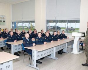 В строю – молодые учёные, разработчики и инженеры.