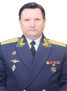Генерал-лейтенант  Валерий МАХНИН.
