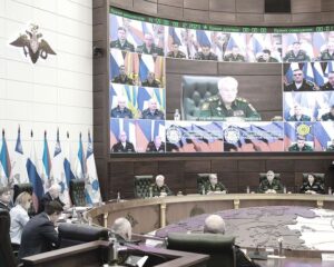 Исследуя страну, усиливаем её мощь.