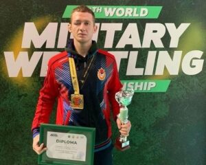 Тёплый приём для чемпиона.