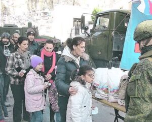 Российские военнослужащие оказали помощь жителям провинций Дейр-эз-Зор и Латакия