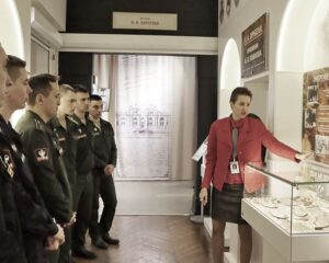 Виват академия!