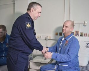 Подвиги героев жить в памяти будут всегда