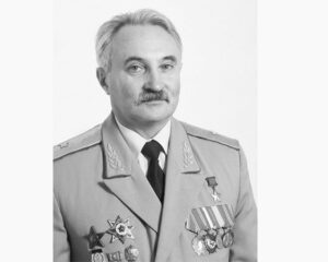 СОЛУЯНОВ Александр Петрович.