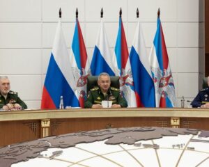 В целях укрепления обороны страны