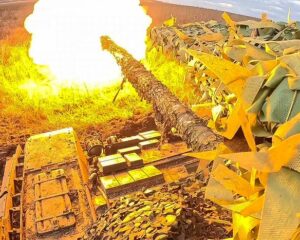 Отвагой, мужеством и волей пылают их горячие сердца.