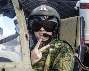 Борются за победу вместе с армией.