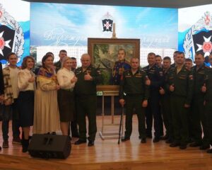 Личность и подвиг, вписанные в холст