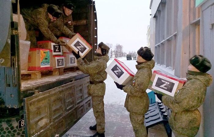 Праздничный КамАЗ отправлен с Урала нашим воинам