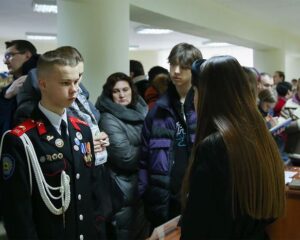 Вуз гостеприимно распахнул свои двери