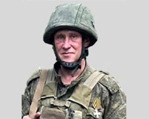 Быть отважным, готовым преодолеть любые преграды.