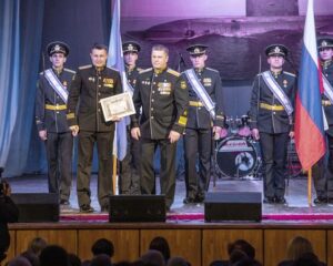 90 лет на просторах Мирового океана