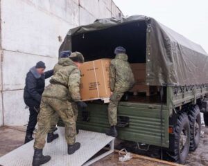 Покидали тихий край, чтоб с победою вернуться.