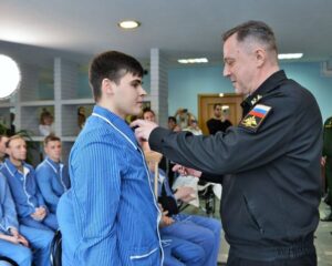 В строй по первому зову Родины.