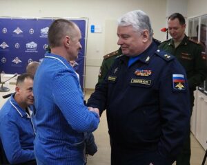 В сражениях берут пример с верных сынов Отечества.