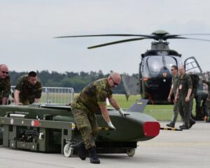 Ракета «Таурус» на немецкой авиабазе.