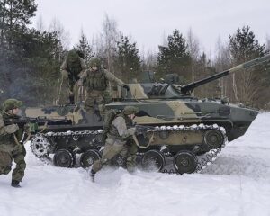 Воспитатель на все руки
