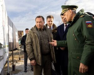 Новые масштабы оборонных задач требуют технического перевооружения и интенсификации.