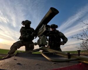Боевая спайка множит силы.