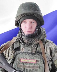 Гвардии младший сержант Николай МУРАВСКИЙ.