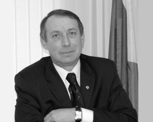 КАРТАШОВ Николай Александрович.