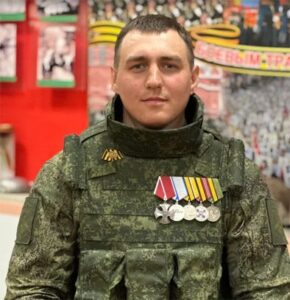 Младший сержант Роман Лобов.