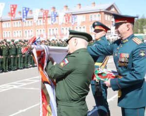 Сплав спорта с военным делом.