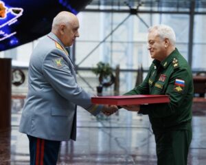 За выдающиеся достижения.