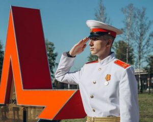 С честью пронесут по жизни гордое звание суворовца.