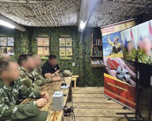 Делятся опытом и теплом души.