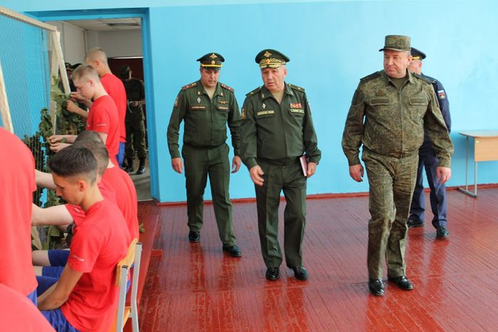 Традиции и новации уссурийских суворовцев