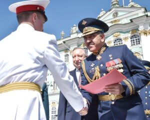 В добрый путь, надежда России!