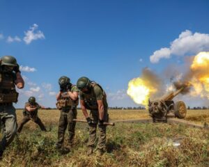 Старший сержант Янукян, сержант Быстров, младший лейтенант Носков и другие.