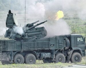 Точными ударами поражаем противника.