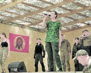 Песни зовут к победам.