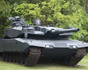Норвегия Организуют сборку немецких танков.