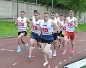 Уссурийск принимал троеборцев.