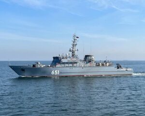 Морской тральщик против беспилотников.
