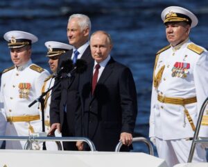 Мощь флота и верность традициям.