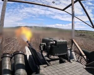 С боевым опытом, оплаченным кровью.