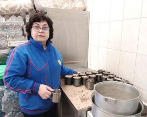 Помогать людям по зову души.
