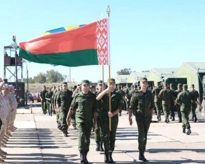 Государственный флаг Республики Беларусь поднят на полигоне Ашулук.