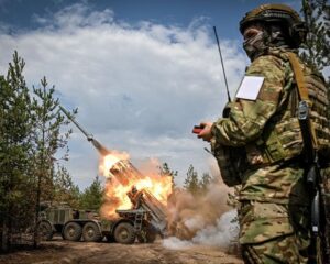 Наращиваем удары по всем направлениям.